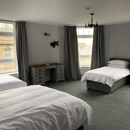 Churchill'S Hotel Wombwell Экстерьер фото