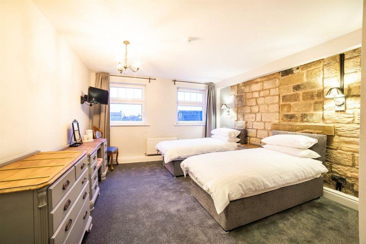 Churchill'S Hotel Wombwell Экстерьер фото