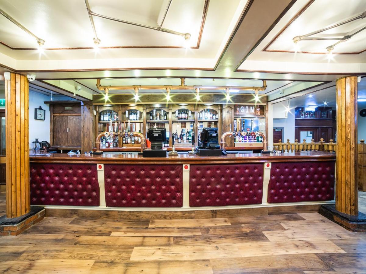 Churchill'S Hotel Wombwell Экстерьер фото