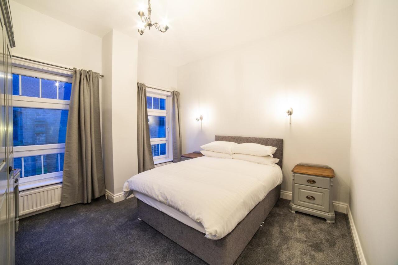 Churchill'S Hotel Wombwell Экстерьер фото