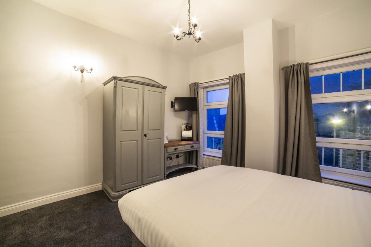 Churchill'S Hotel Wombwell Экстерьер фото