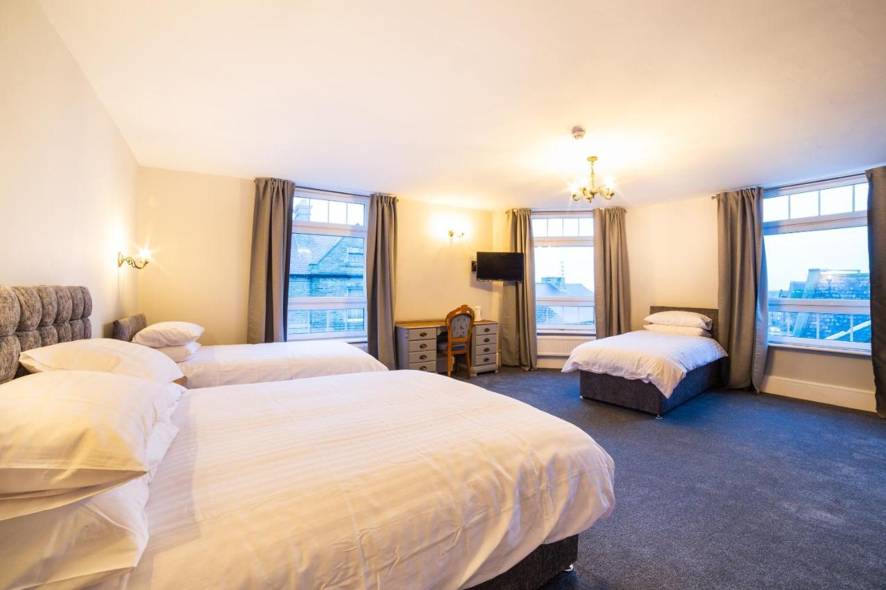 Churchill'S Hotel Wombwell Экстерьер фото